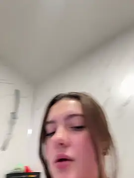 Snapshot of Victoria6989 chatting on 02/03/26, 10:37 Victoria6989 online show from 02/03/26, 10:37