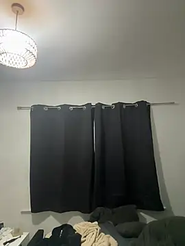 Snapshot of Victoria6989 chatting on 02/04/26, 01:28 Victoria6989 online show from 02/04/26, 01:28