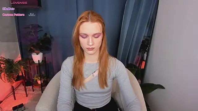 Snapshot of PollyMayer chatting on 05/23/26, 08:57 PollyMayer online show from 05/23/26, 08:57