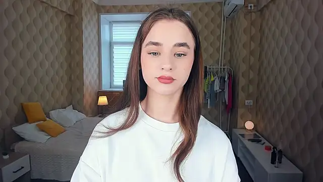 Snapshot of JinnyMcie chatting on 10/15/25, 09:09 JinnyMcie online show from 10/15/25, 09:09