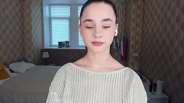 Snapshot of JinnyMcie chatting on 10/19/25, 09:32 JinnyMcie online show from 10/19/25, 09:32