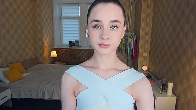 Snapshot of JinnyMcie chatting on 10/31/25, 12:06 JinnyMcie online show from 10/31/25, 12:06