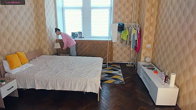 Snapshot of JinnyMcie chatting on 11/01/25, 09:22 JinnyMcie online show from 11/01/25, 09:22