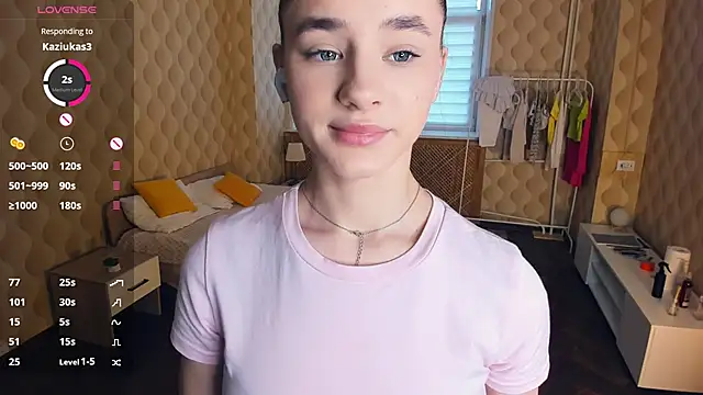 Snapshot of JinnyMcie chatting on 11/29/25, 10:07 JinnyMcie online show from 11/29/25, 10:07