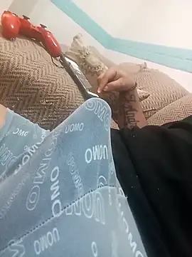 Tiktoker04 online show from 10/04/25, 02:59