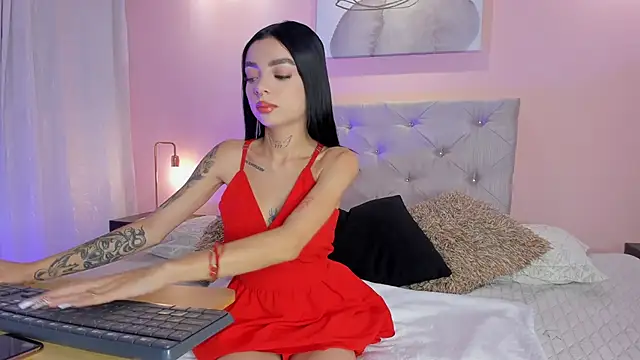 scarlettvelvet  online show from 10/03/25, 12:46