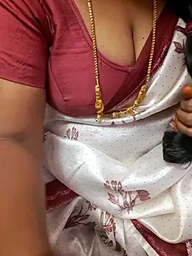 Snapshot of Tamil_Ammani chatting on 10/08/25, 04:59 Tamil Ammani online show from 10/08/25, 04:59