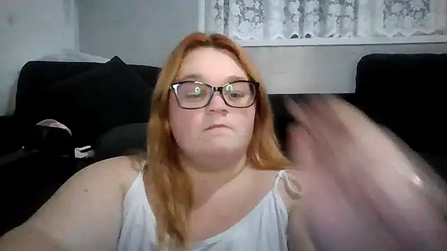 Snapshot of Curvy-AmyX chatting on 10/11/25, 01:05 Curvy-AmyX online show from 10/11/25, 01:05