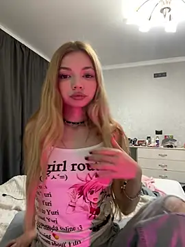 Snapshot of _Siennaaa_ chatting on 02/14/26, 11:12 Siennaaa online show from 02/14/26, 11:12