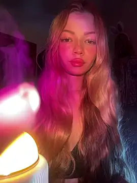 Snapshot of _Siennaaa_ chatting on 03/19/26, 08:46 Siennaaa online show from 03/19/26, 08:46