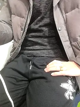 chougegg0214 online show from 12/23/25, 02:31