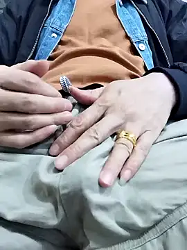 chougegg0214 online show from 04/13/26, 06:52