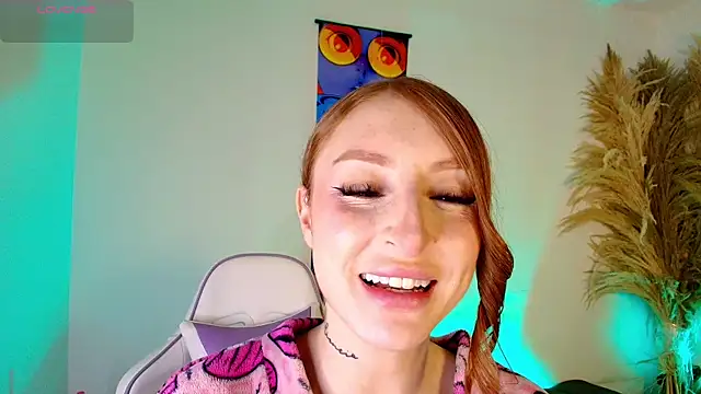 Bennuluspeach  online show from 05/20/26, 11:05