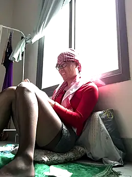 Snapshot of yewuzhibb chatting on 10/11/25, 07:51 yewuzhibb online show from 10/11/25, 07:51