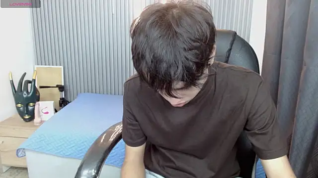 Snapshot of StiwenTwink chatting on 05/20/26, 01:28 StiwenTwink online show from 05/20/26, 01:28