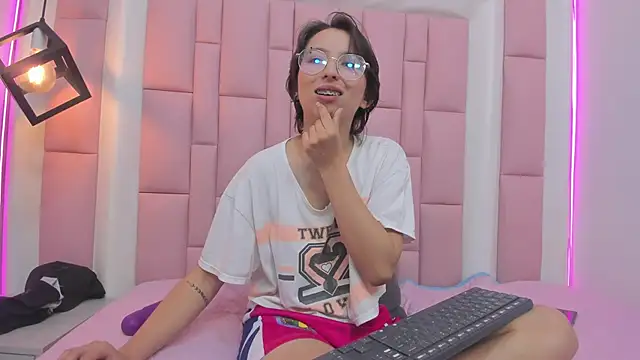 Klaret Toy online show from 10/02/25, 06:15