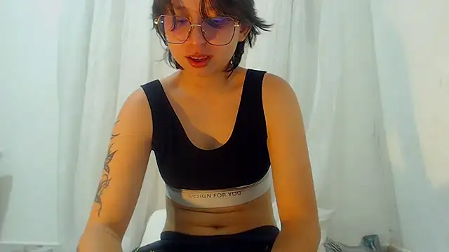 Klaret Toy online show from 01/11/26, 03:44