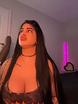 Niinarosee online show from 03/29/26, 05:24