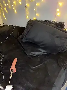 SaraMistick online show from 03/24/26, 11:04