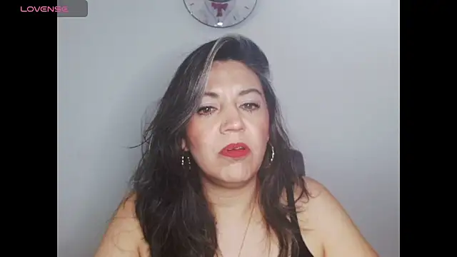 Snapshot of XxAntonellaxxx chatting on 10/20/25, 04:29 XxAntonellaxxx online show from 10/20/25, 04:29