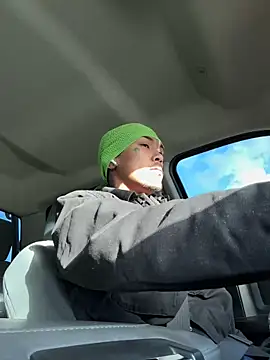 Snapshot of Loadedeggs chatting on 10/14/25, 03:02 Loadedeggs online show from 10/14/25, 03:02