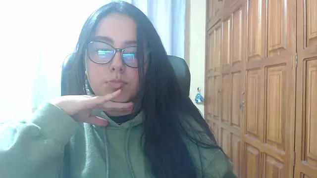 Venus cat  online show from 01/13/26, 10:59