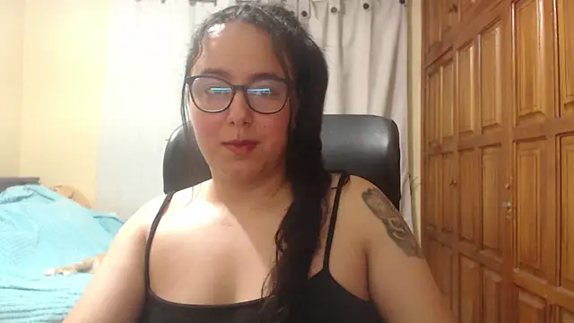 Venus cat  online show from 06/14/26, 04:36