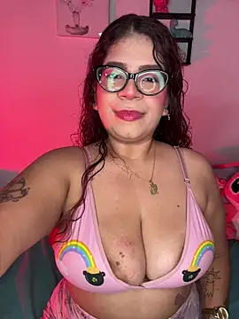 Snapshot of Solaangel_ chatting on 10/04/25, 02:31 Solaangel online show from 10/04/25, 02:31