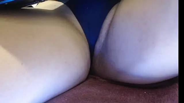 Snapshot of emily_sexxx chatting on 07/01/26, 12:12 emily sexxx online show from 07/01/26, 12:12