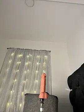 MerliaSsomer online show from 10/29/25, 12:40