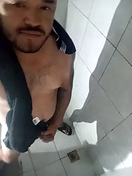 Snapshot of NatanSouza03 chatting on 10/03/25, 07:11 NatanSouza03 online show from 10/03/25, 07:11