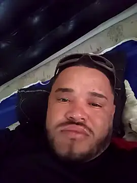 Snapshot of NatanSouza03 chatting on 10/06/25, 02:47 NatanSouza03 online show from 10/06/25, 02:47