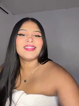 Snapshot of sarafox_10 chatting on 11/04/25, 11:15 sarafox 10 online show from 11/04/25, 11:15