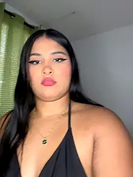 Snapshot of sarafox_10 chatting on 11/09/25, 09:46 sarafox 10 online show from 11/09/25, 09:46