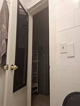 Snapshot of Curious9884 chatting on 10/09/25, 10:35 Curious9884 online show from 10/09/25, 10:35