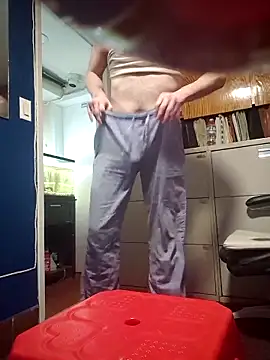 Snapshot of Curious9884 chatting on 12/21/25, 04:58 Curious9884 online show from 12/21/25, 04:58