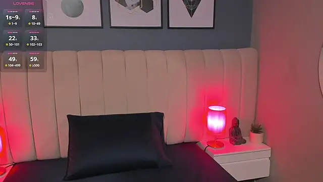 DaimondPink online show from 10/18/25, 03:42