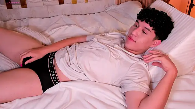 kai zareck online show from 11/08/25, 12:05