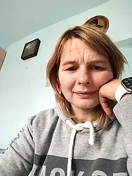 Masha412111 online show from 11/25/25, 07:41