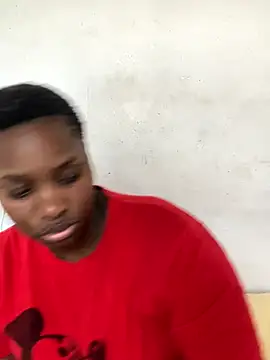 Snapshot of hny2030 chatting on 10/01/25, 10:32 hny2030 online show from 10/01/25, 10:32