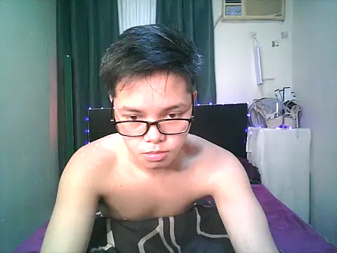 hot babyboy26 online show from 10/19/25, 08:15