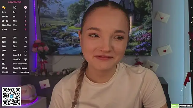 JulieLupo online show from 04/01/26, 01:41