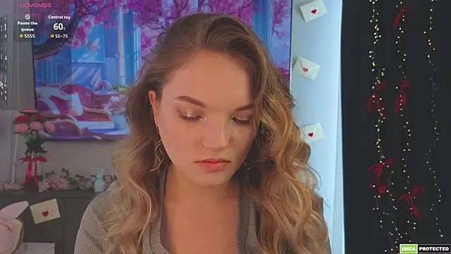 JulieLupo online show from 04/06/26, 06:47