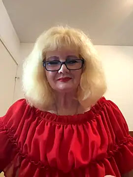 Snapshot of BoloshkaBlonda chatting on 10/23/25, 04:17 BoloshkaBlonda online show from 10/23/25, 04:17