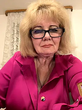 Snapshot of BoloshkaBlonda chatting on 12/04/25, 05:17 BoloshkaBlonda online show from 12/04/25, 05:17