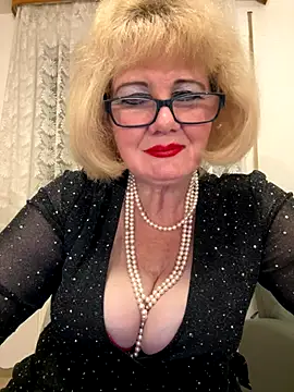 Snapshot of BoloshkaBlonda chatting on 12/13/25, 07:53 BoloshkaBlonda online show from 12/13/25, 07:53