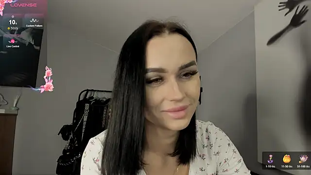 Lisa  Johnson online show from 11/12/25, 12:11