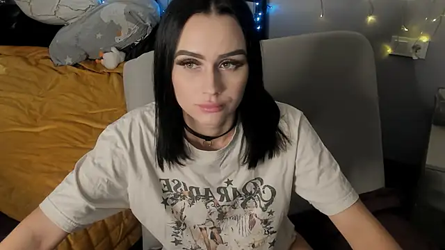 Lisa  Johnson online show from 12/04/25, 12:20