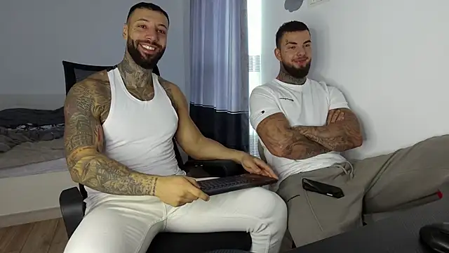 Snapshot of MasculineGuy99 chatting on 10/14/25, 06:47 MasculineGuy99 online show from 10/14/25, 06:47