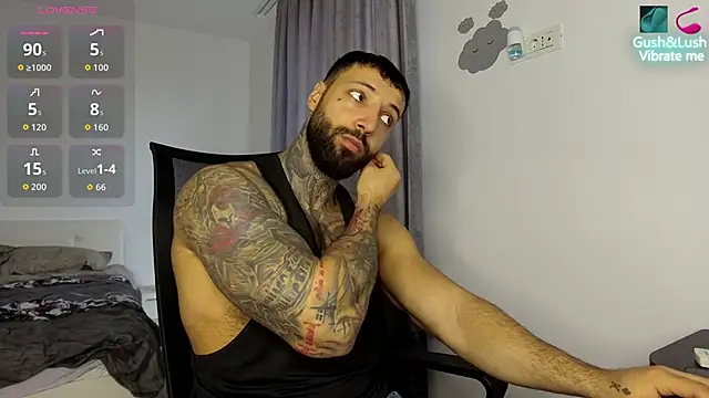 Snapshot of MasculineGuy99 chatting on 11/25/25, 06:35 MasculineGuy99 online show from 11/25/25, 06:35